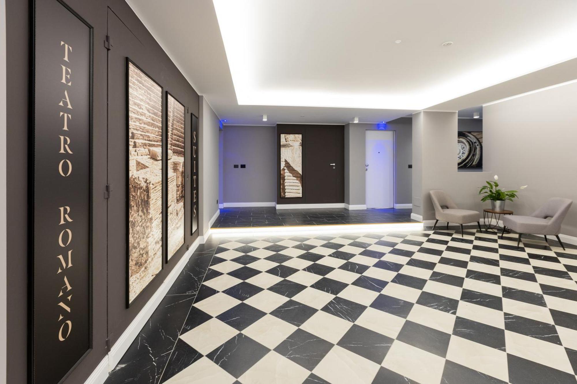 Teatro Romano Exclusive Suites Trieste Bagian luar foto