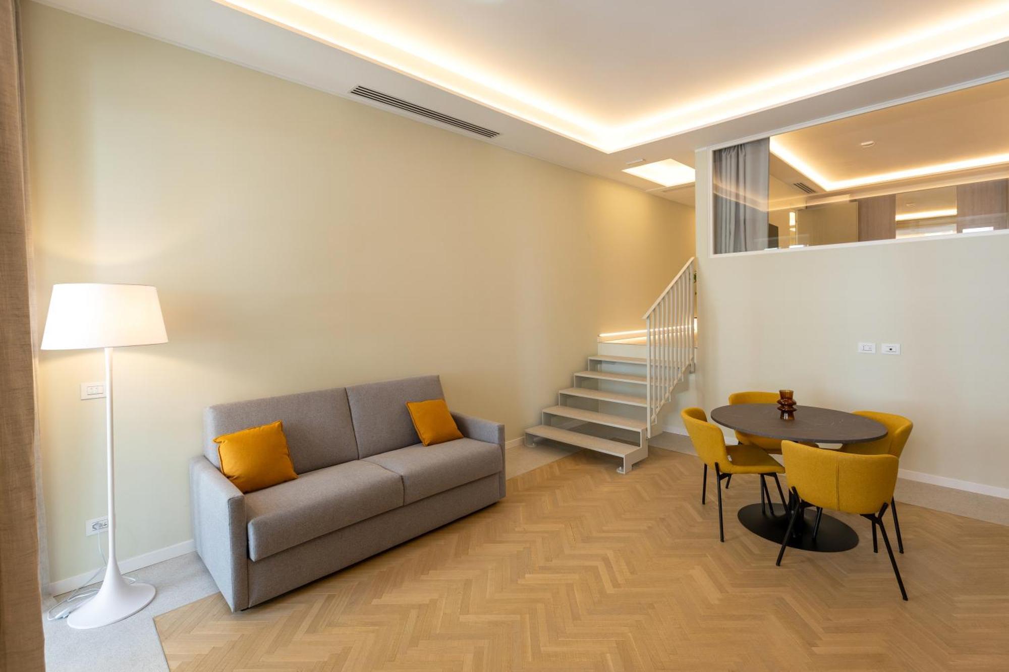 Teatro Romano Exclusive Suites Trieste Bagian luar foto