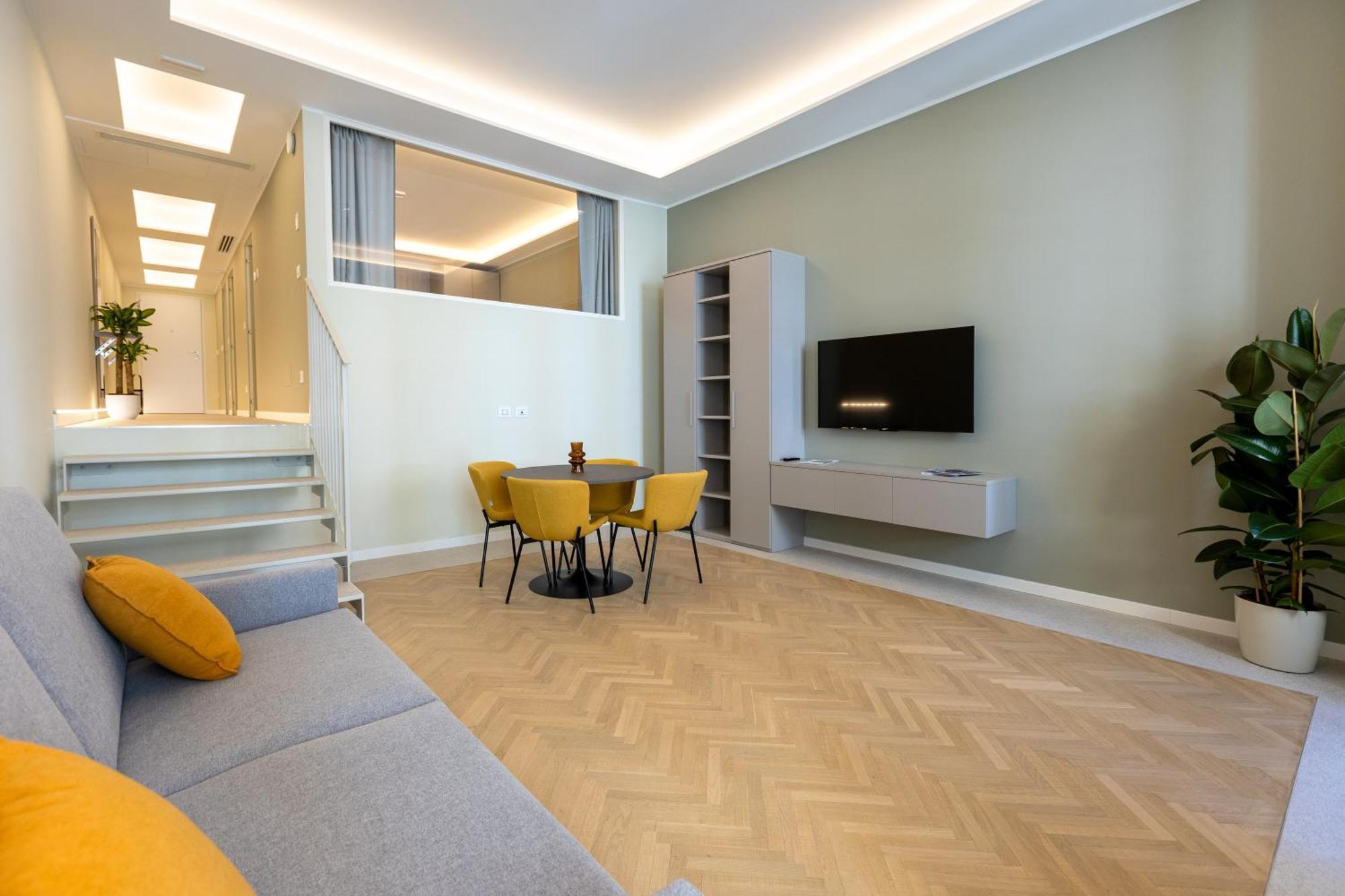 Teatro Romano Exclusive Suites Trieste Bagian luar foto