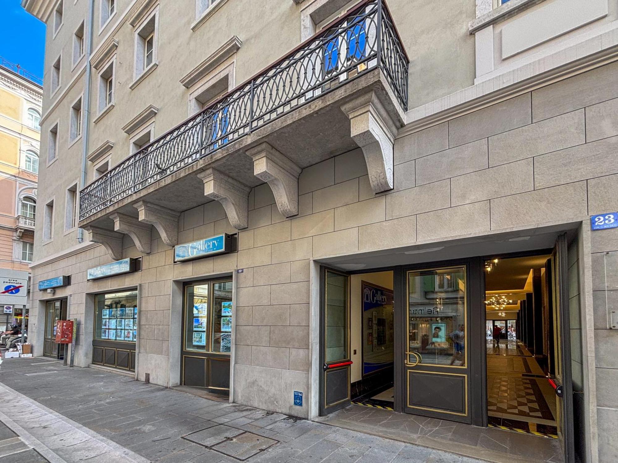 Teatro Romano Exclusive Suites Trieste Bagian luar foto