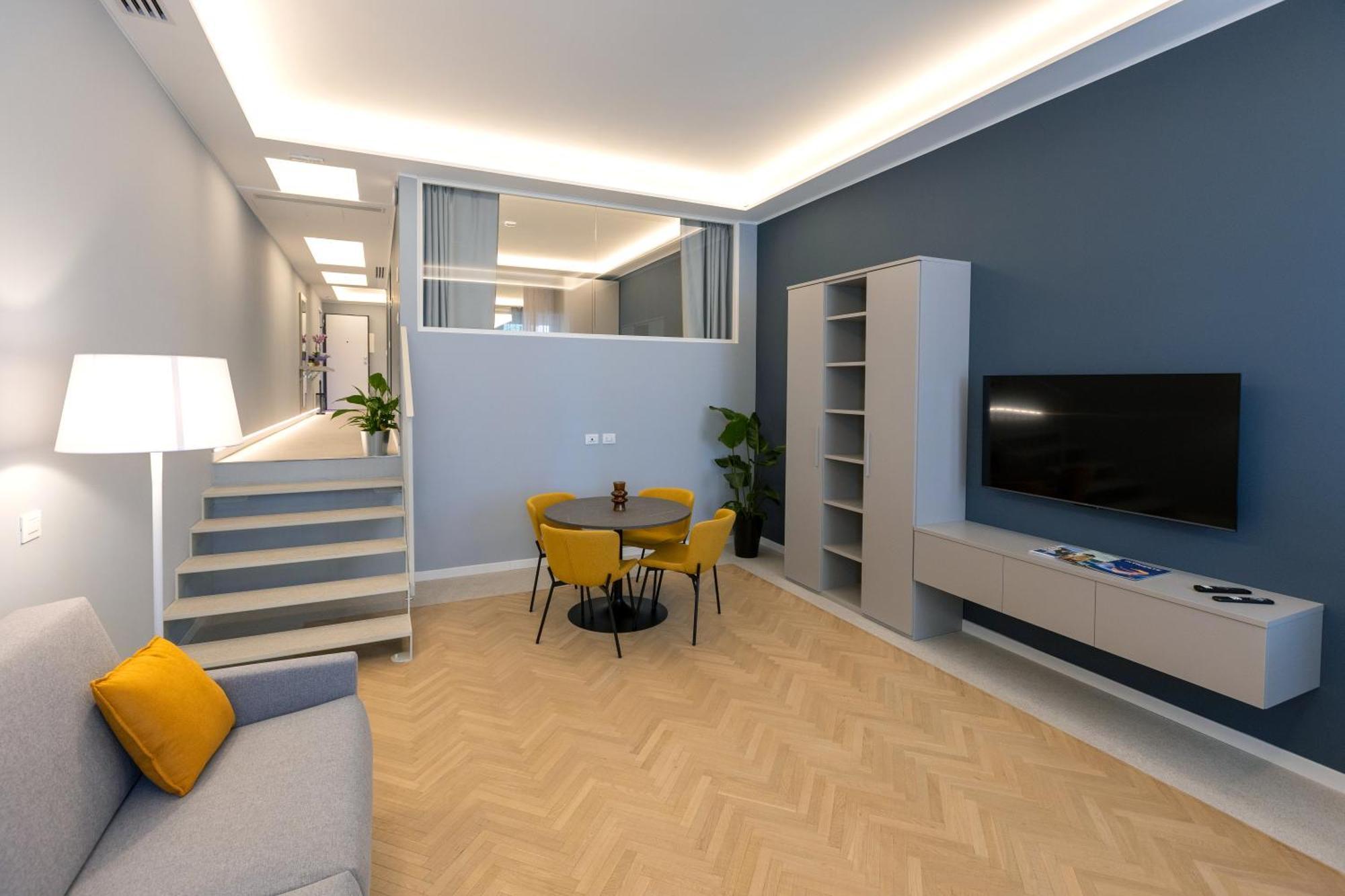 Teatro Romano Exclusive Suites Trieste Bagian luar foto