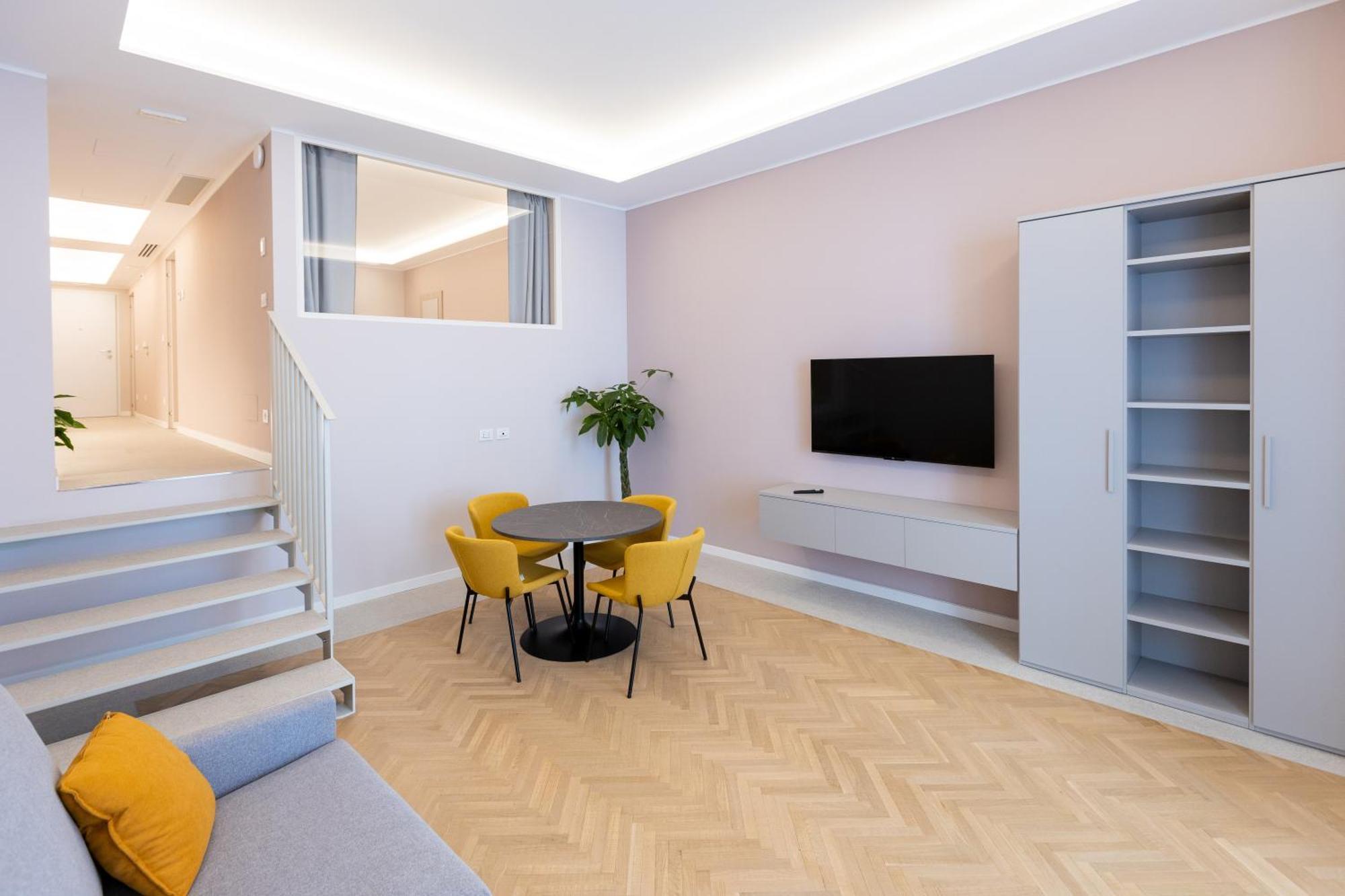 Teatro Romano Exclusive Suites Trieste Bagian luar foto